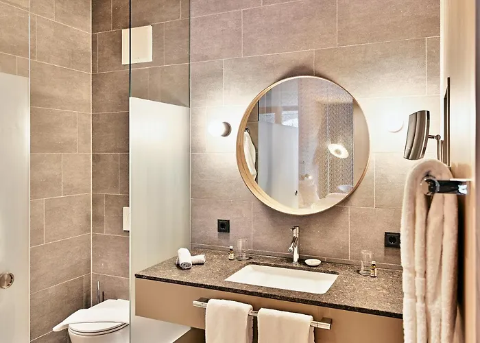 ホテル Aktiv-hotel Sarotla 4*